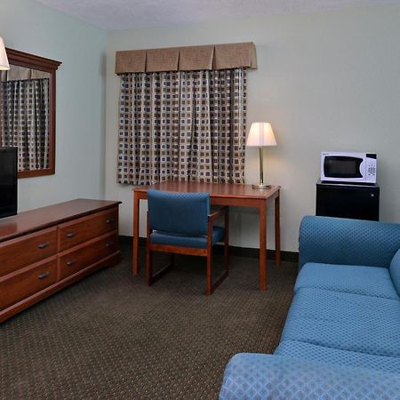 Americas Best Value Inn - Сеймур Номер фото